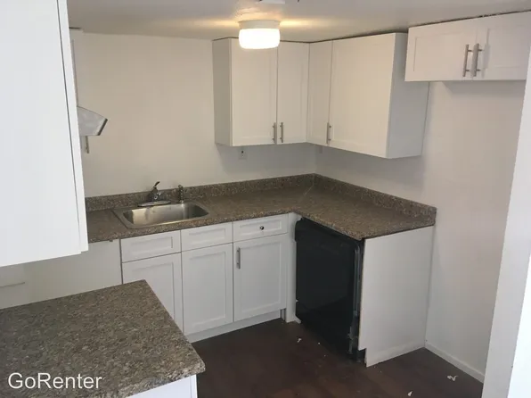 2662 N 43rd Ave #16B, Phoenix, AZ 85009