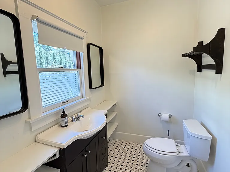 4837 Schuyler Ave — Photo 18