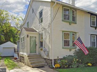 240 Willow Ave, Wayne, PA 19087