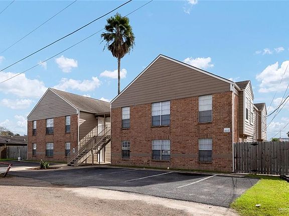 3rd image of 1006 W Kelly Ave APT B