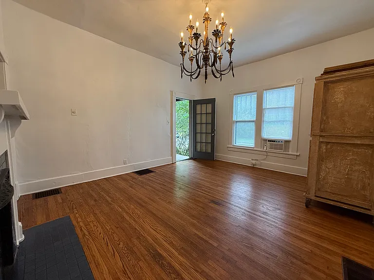 653 Wedgewood Ave #A — Photo 4