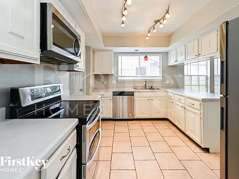 1219 Briarmead Dr — Photo 6