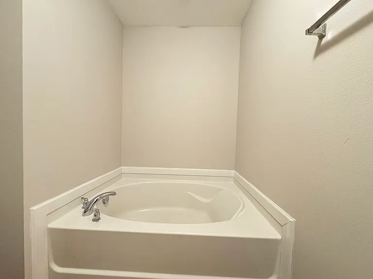 205 Laramie Cir NW — Photo 19