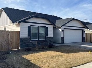 3860 SW Pumice Ave, Redmond, OR 97756