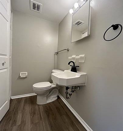 4th image of 2131 Roosevelt Ave APT 7