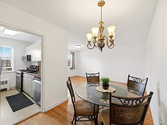 5th image of 126 Underhill Avenue #1B