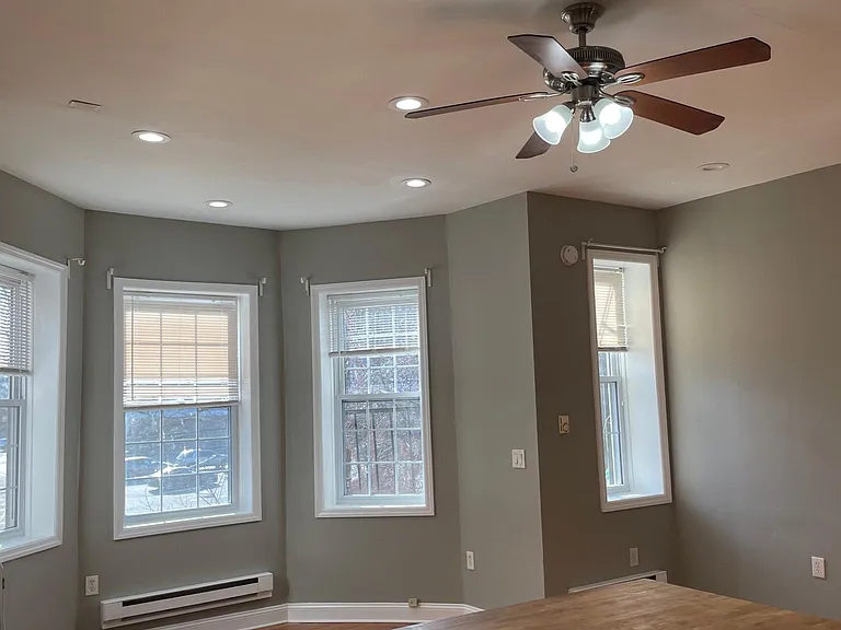 1604 Bolton St #2R — Photo 3