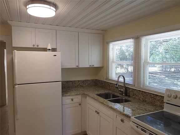 3rd image of 7505 Connecticut Ave