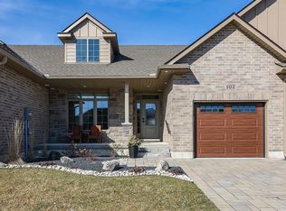 102 Leneve St, Lambton Shores, ON N0N 1J0