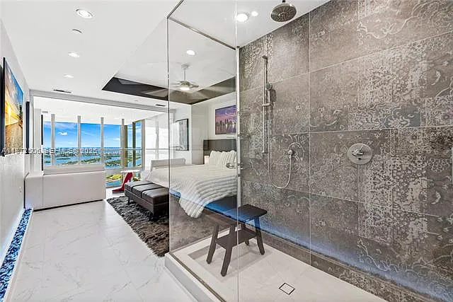 1100 Biscayne Blvd #LPH6105 — Photo 21