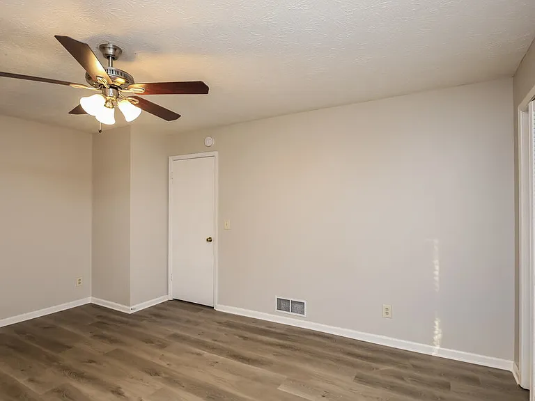 3384 Sheree Trl — Photo 10