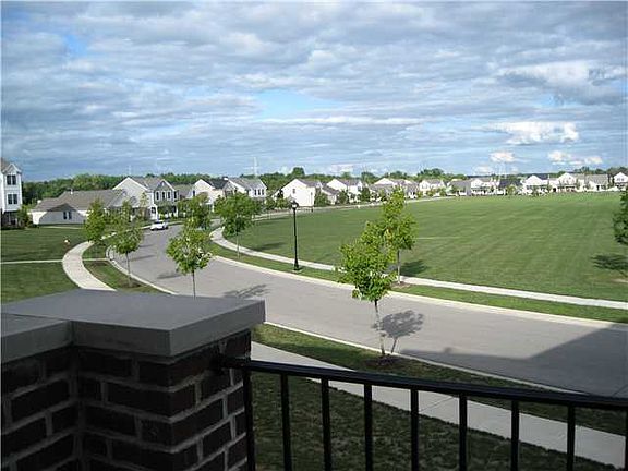 4th image of 5948 Woodshire Dr #304