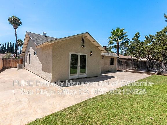 3rd image of 1442 Autumn Woods Pl