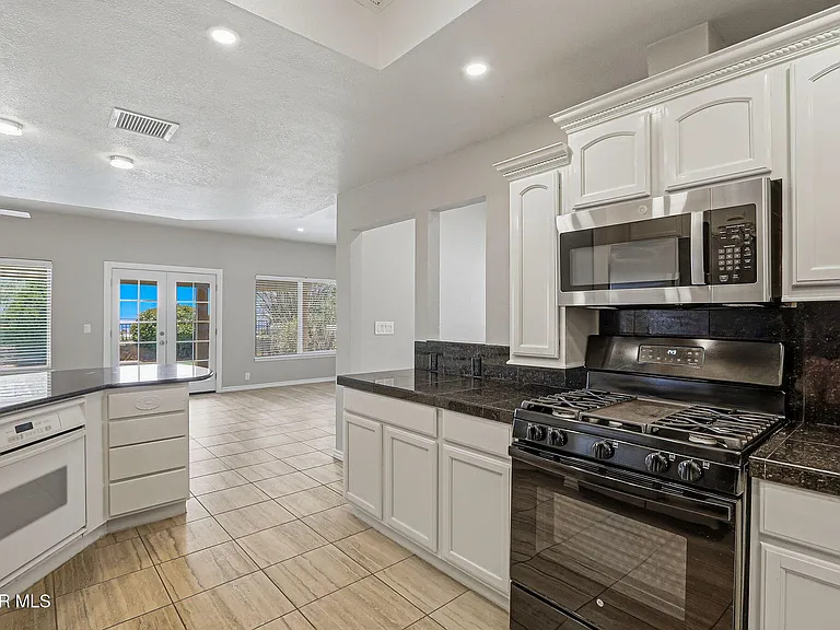 825 Dulce Tierra Dr — Photo 12