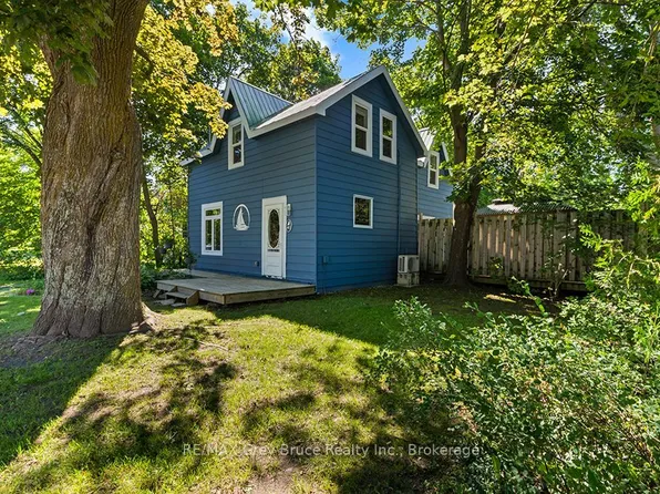 441 Frank St, South Bruce Peninsula, ON N0H 2T0
