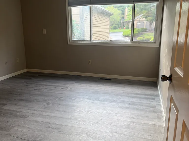 19 River Mead — Photo 18
