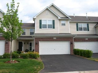 255 Ridge Rd, North Aurora, IL 60542