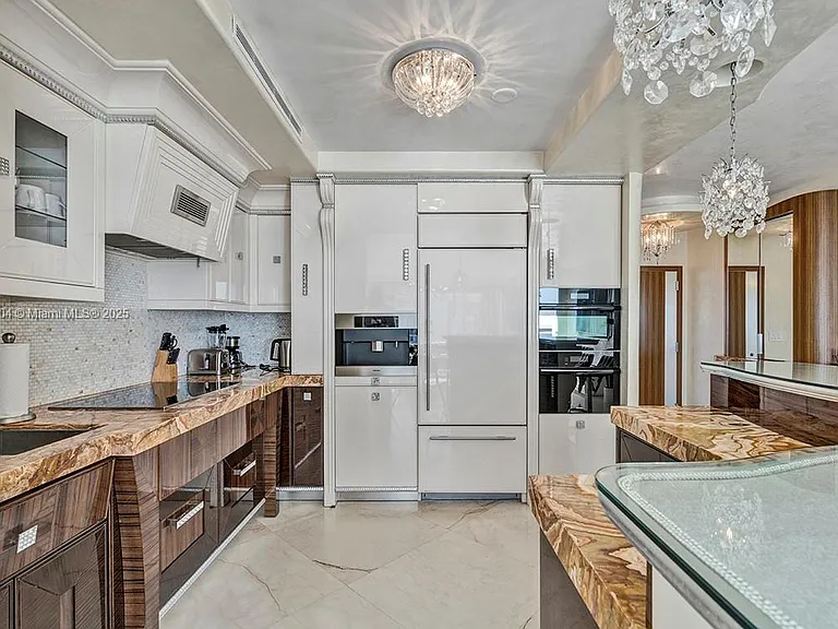 16699 Collins Ave #2508 — Photo 9
