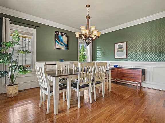 3rd image of 4217 Field Oak Dr