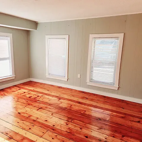 83 E Main St — Photo 3