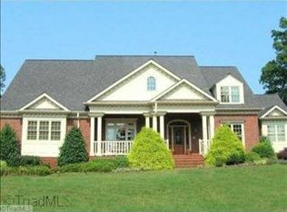 2 Bluegill Cv, Greensboro, NC 27455