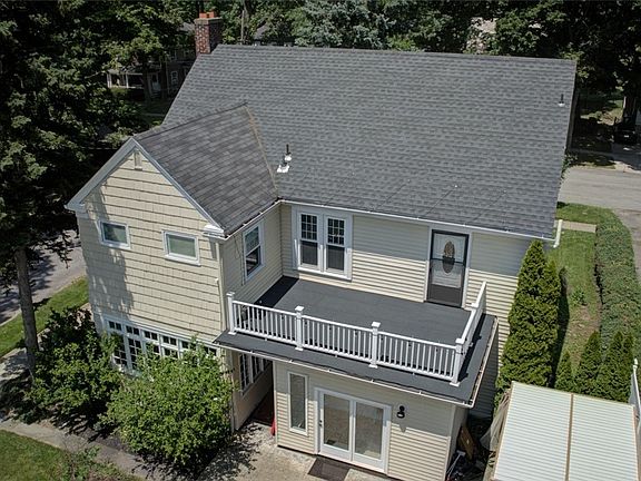 2nd image of 703 Maple Ave