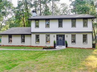 467 Fieldstone Ct SW, Lilburn, GA 30047