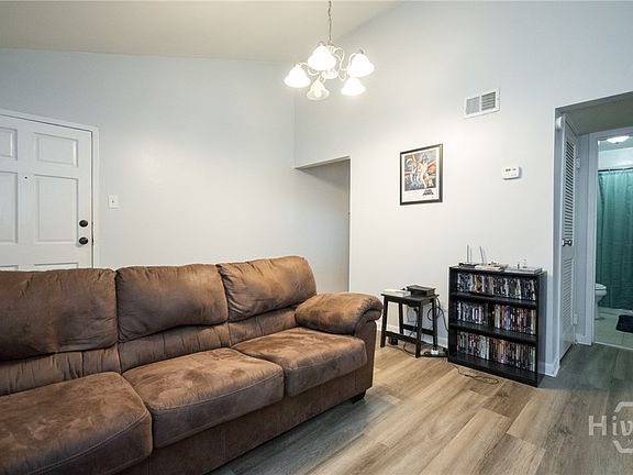 5th image of 250 Little Street #B302