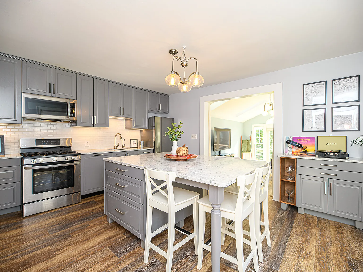 2 bed, 1524 sqft, $3,500 — Photo 3