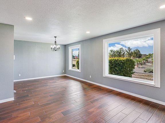 5th image of 1720 Trawood Dr