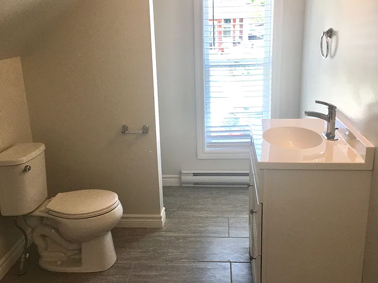 109 Waterloo St #2 — Photo 6