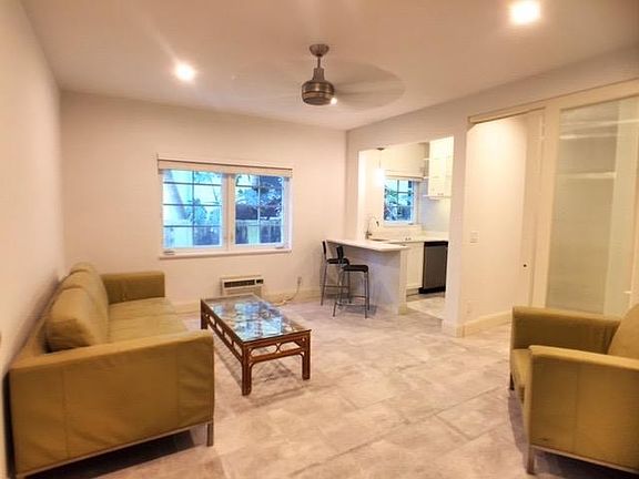 2nd image of 260 Euclid Ave APT 4