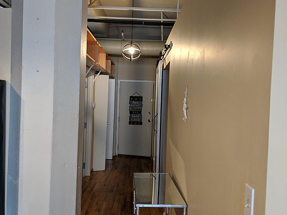 3rd image of 123 W Polk St #101