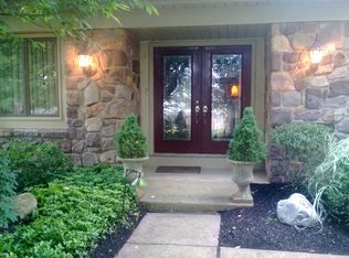 126 Spring Flower Ct, Huntingdon Valley, PA 19006