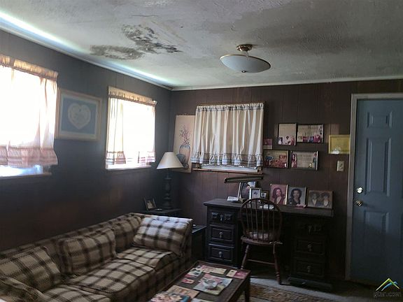 5th image of 1723 N Ross Ave