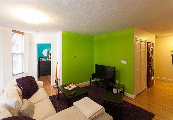 4th image of 1 Symphony Rd APT 2