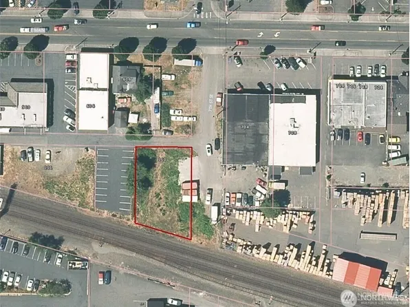 110 7th Street SE, Puyallup, WA 98372