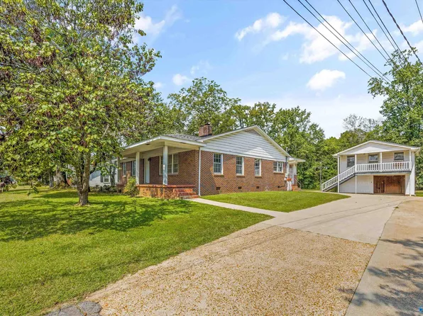 108 Cecil St, Scottsboro, AL 35768