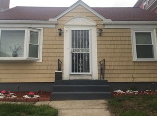 650 Lonsdale Ave, Central Falls, RI 02863