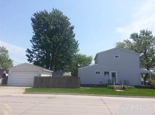 8603 Essex Ave, Warren, MI 48089