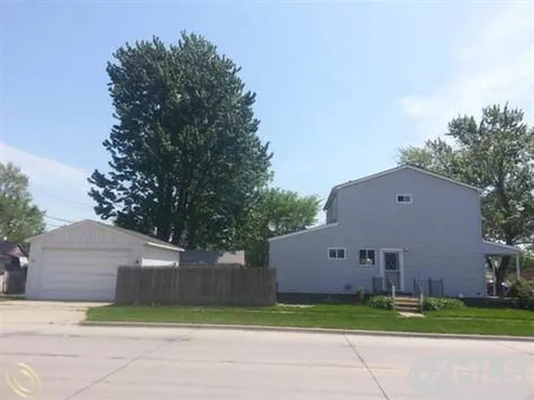 8603 Essex Ave, Warren, MI 48089