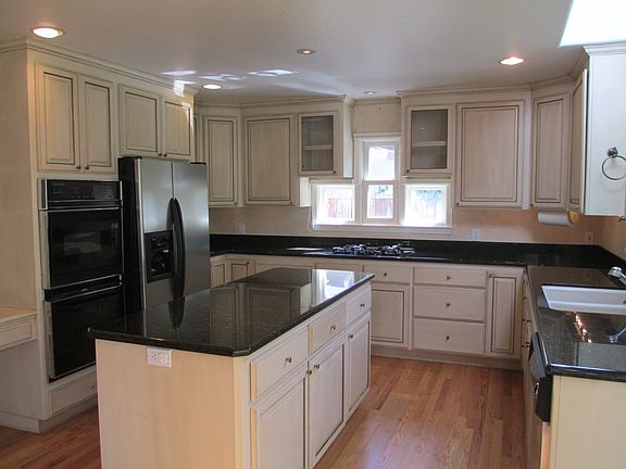 Spacious Kitchen