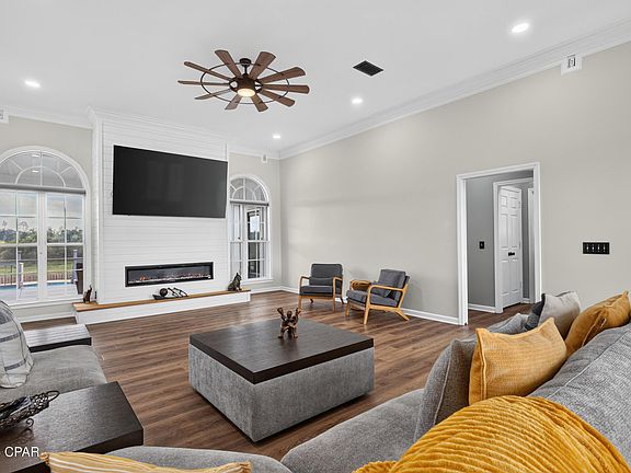 5th image of 2901 Chase Way