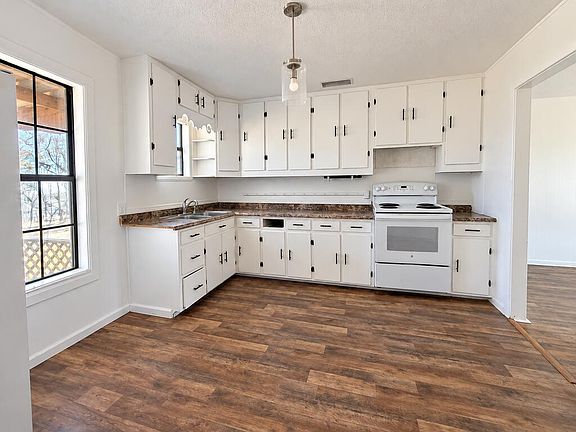 2nd image of 2741 Keystone Dr