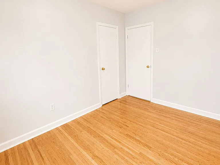 266 Napier St #MAIN — Photo 11