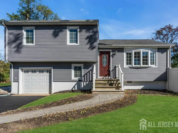 1 Salisbury Ave, Middletown, NJ 07748