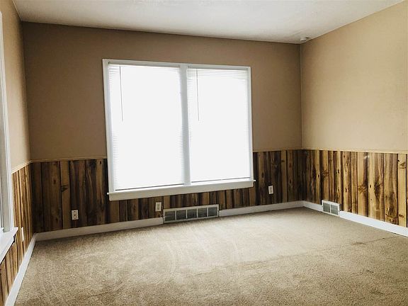 2nd image of 2819 Lawndale Ave