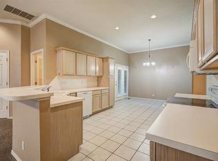 1709 Tenbears Rd, Edmond, OK 73034