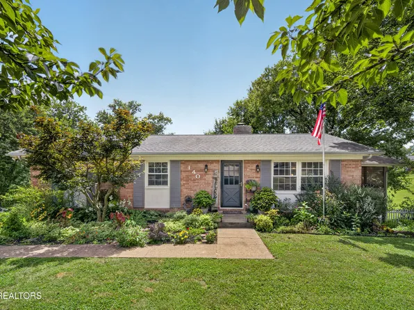 140 Westwood Dr, Clinton, TN 37716