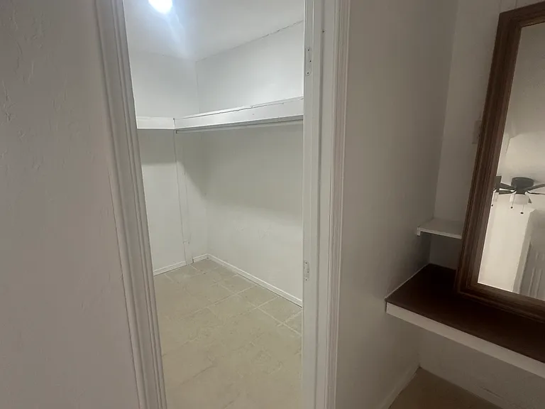 2506 Stanford Ave #B — Photo 14